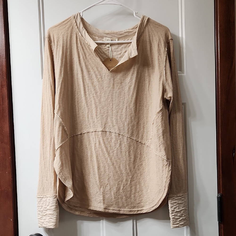 NWT Kori Tan Lightweight Top - S